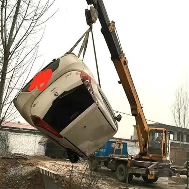 红毛镇随时待命，吊车24小时道路救援服务全解析